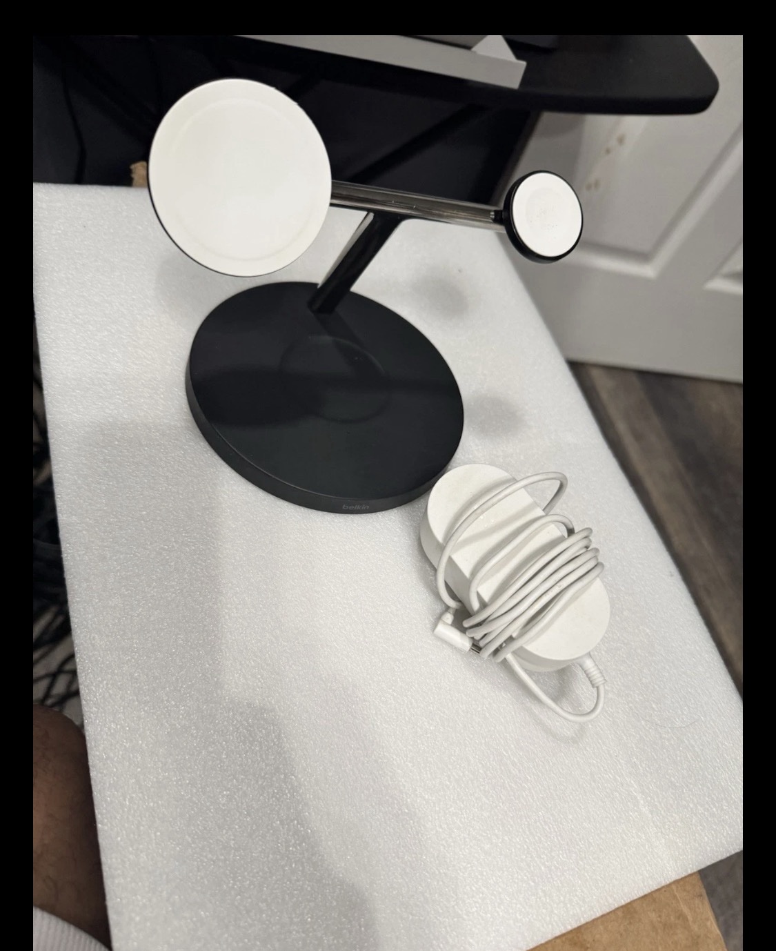 Belkin BoostCharge Pro 3-in-1 MagSafe Wireless Charger 4 iPhone, Watch & AirPod - Image 8